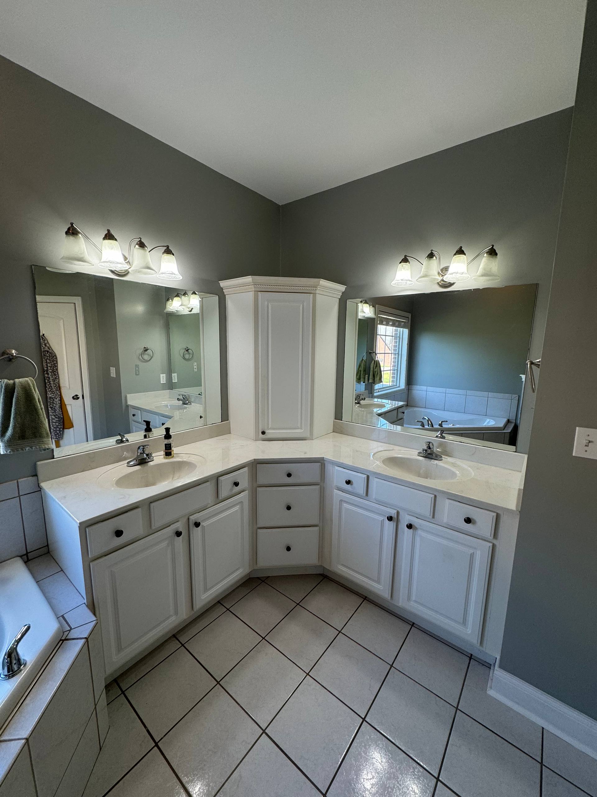 Bathroom & Tile Remodeling photo 12
