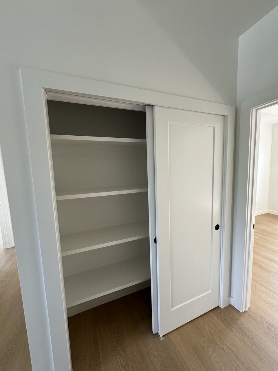 Trim, Paint & Finish Carpentry photo 9